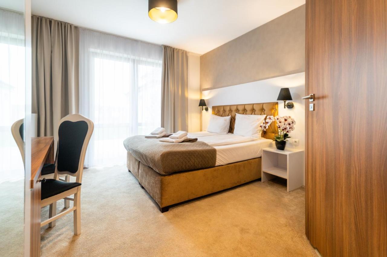 Promocje Amber Park Spa نيخوجة المظهر الخارجي الصورة