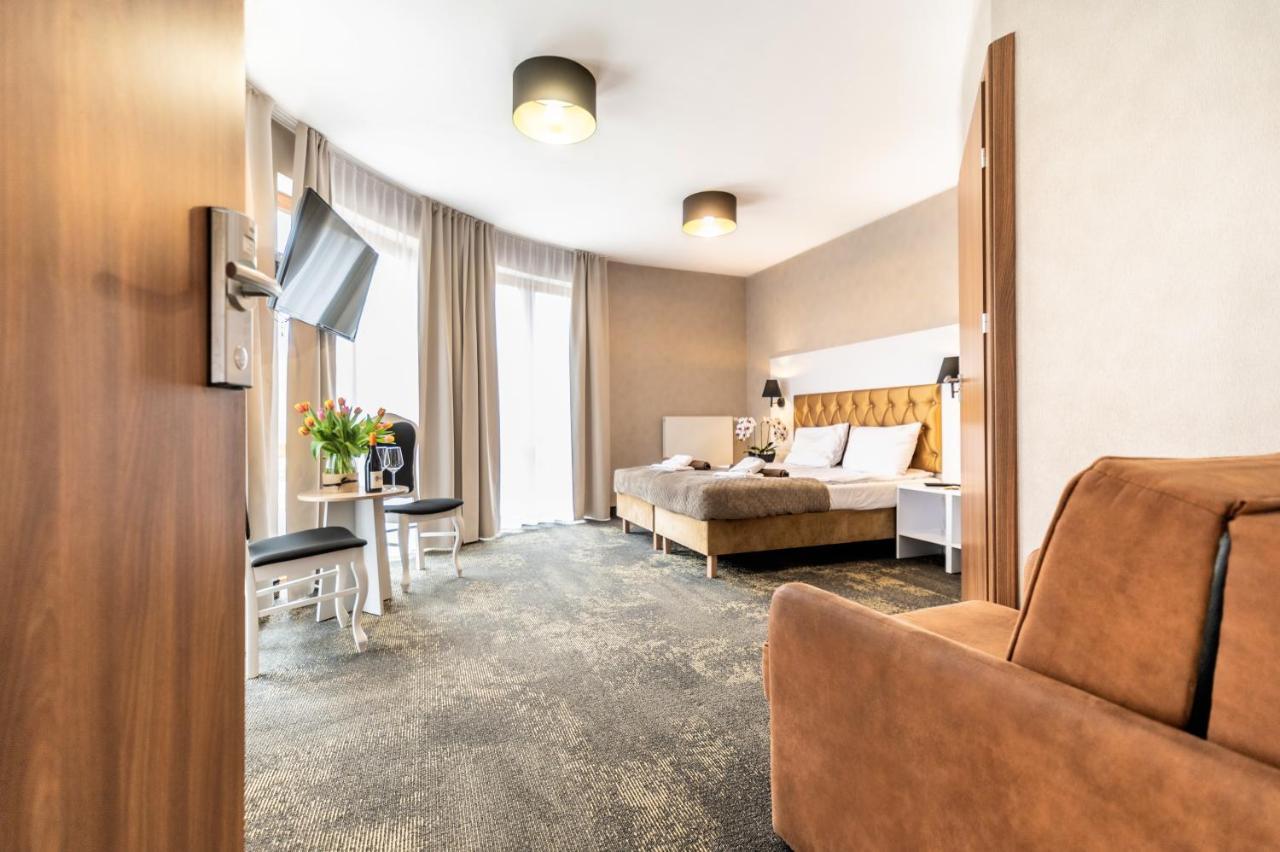 Promocje Amber Park Spa نيخوجة المظهر الخارجي الصورة