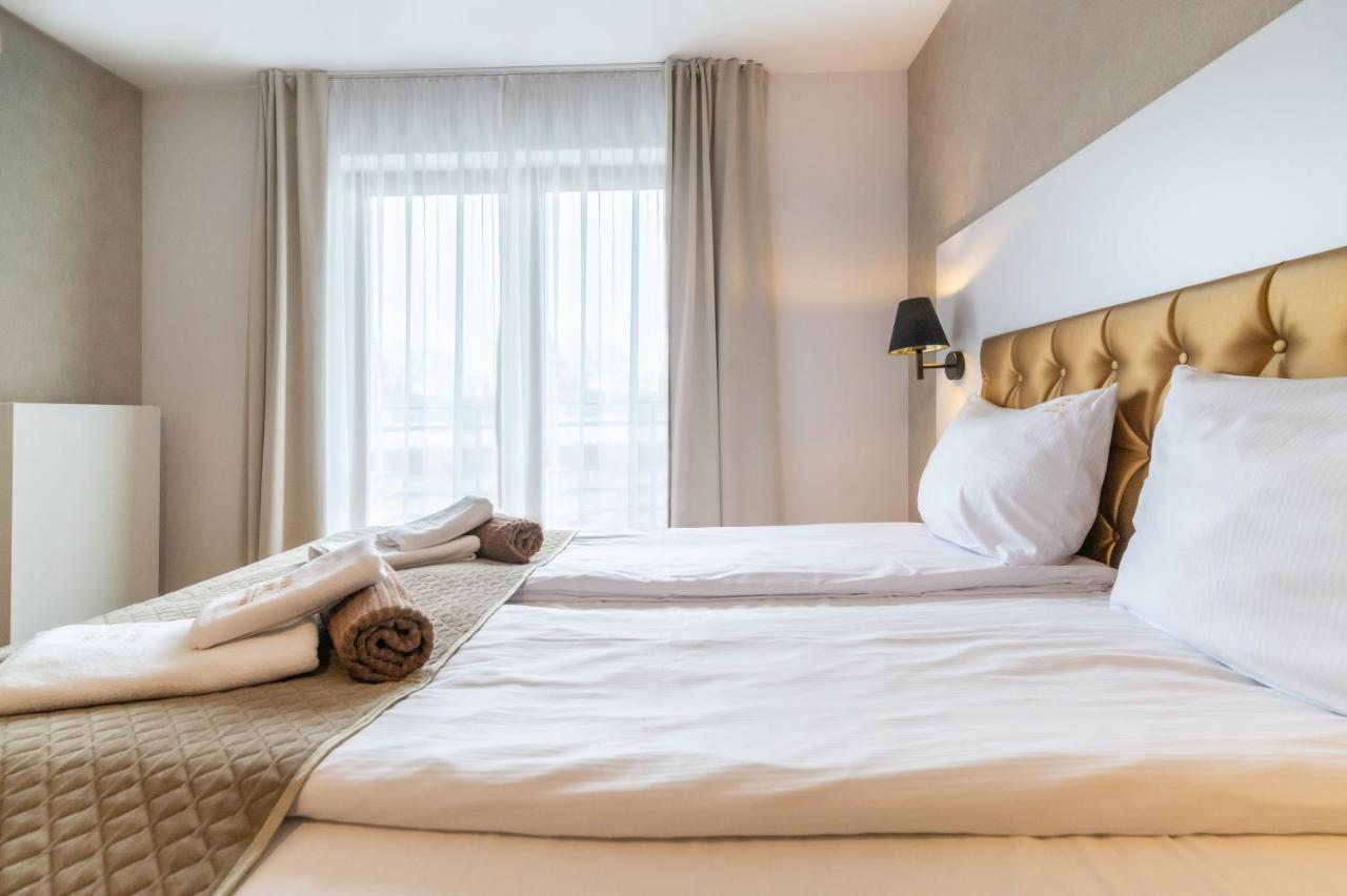 Promocje Amber Park Spa نيخوجة المظهر الخارجي الصورة