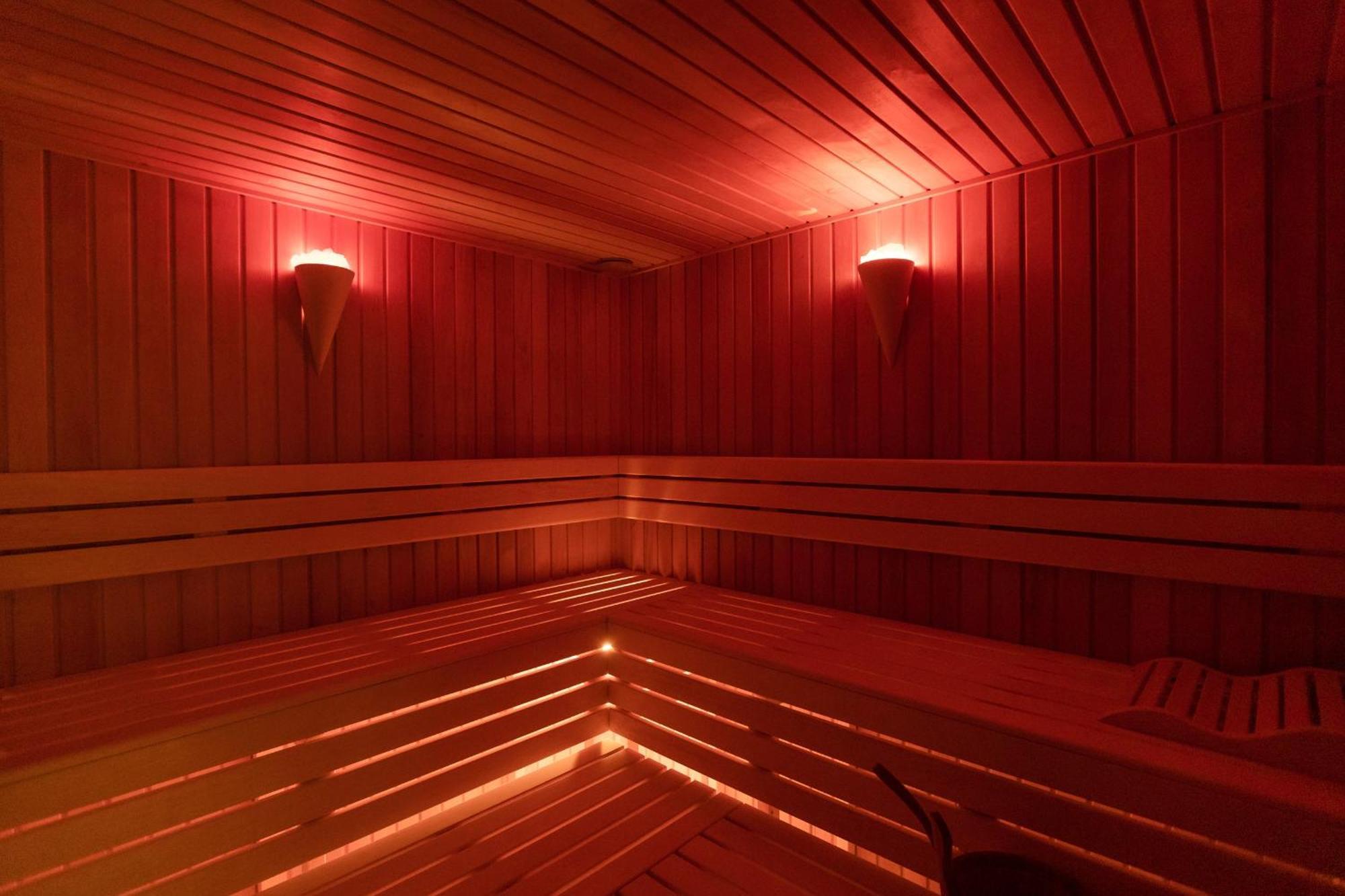 Promocje Amber Park Spa نيخوجة المظهر الخارجي الصورة